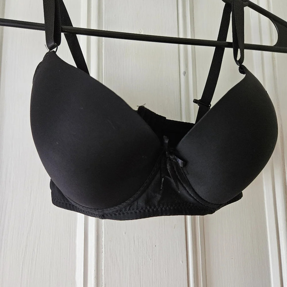 Classic Black Bra - Picture 2 of 9